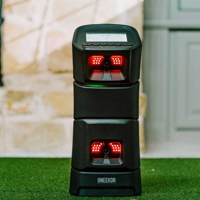 Uneekor EYE MINI Golf Simulator Package
